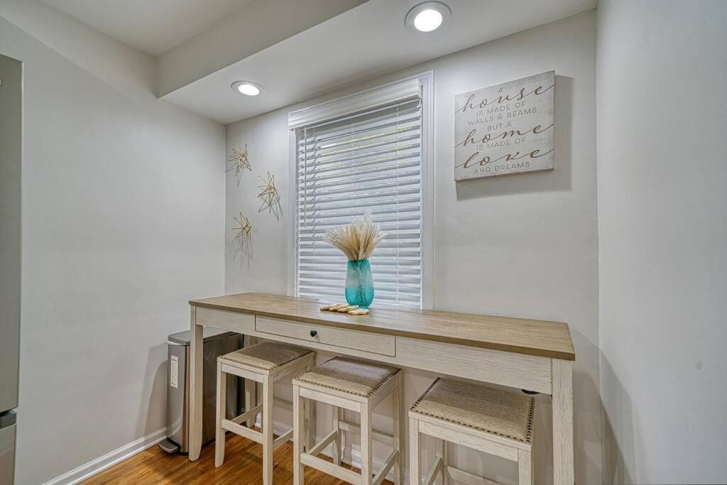 Beautiful Modern Home With All Year Use Hot Tub, Pool Table, Game Room, & Propane Fire Pit!! Ferndale Exterior photo