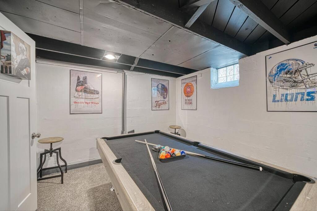 Beautiful Modern Home With All Year Use Hot Tub, Pool Table, Game Room, & Propane Fire Pit!! Ferndale Exterior photo
